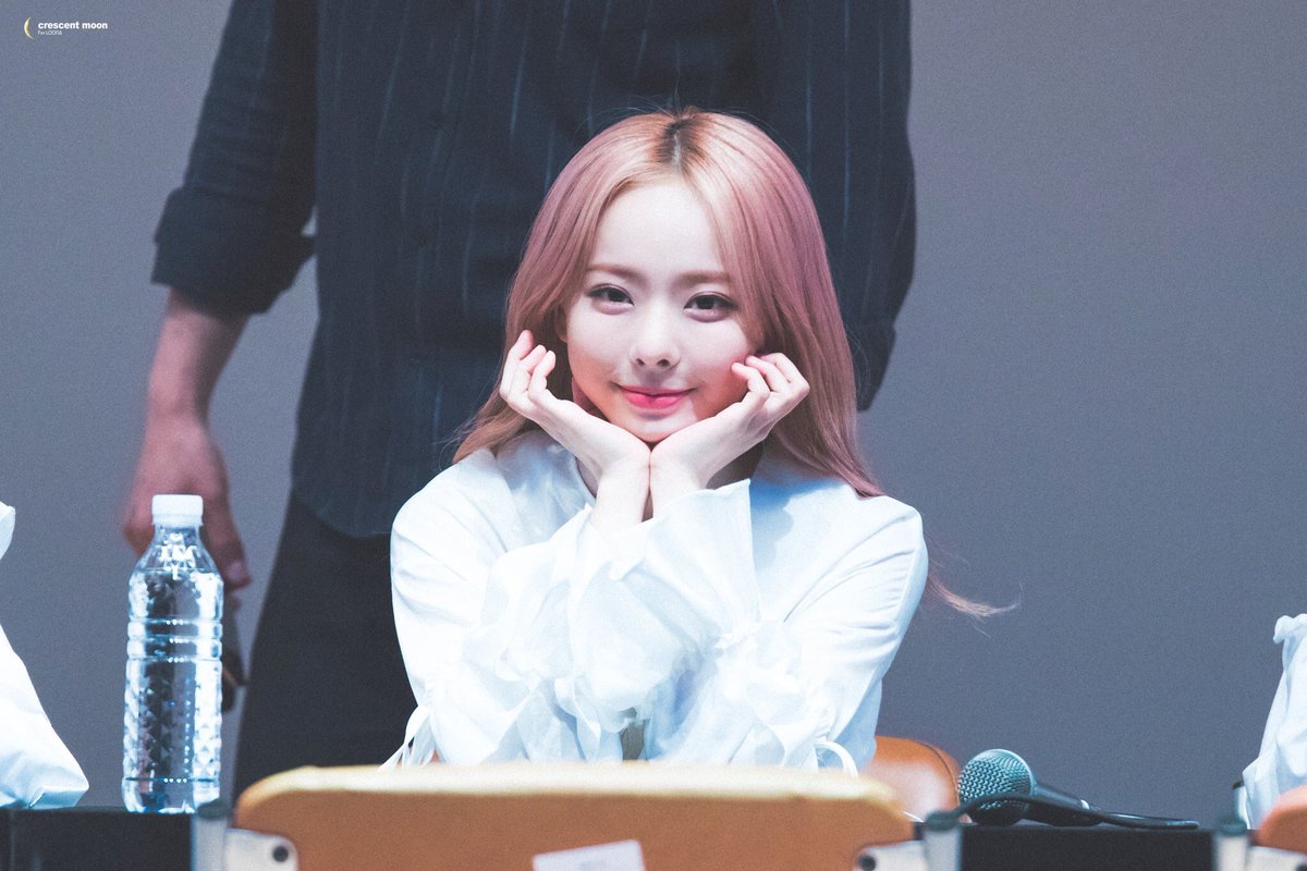 loonafiles's tweet photo. — viian ♡ [170611 ]

© crescent moon

[ #viian #vivi #loona #珈熙 #비비 #이달의소녀 ] https://t.co/xRrPHTgGeT