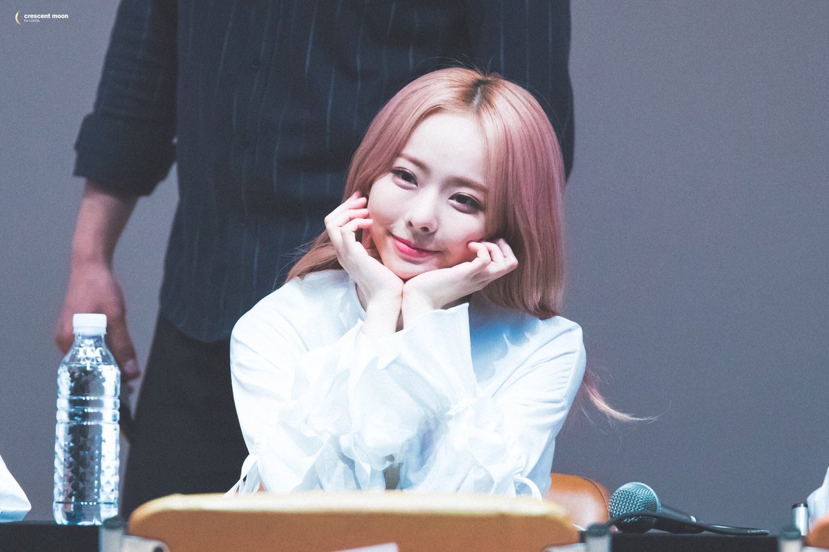 loonafiles's tweet photo. — viian ♡ [170611 ]

© crescent moon

[ #viian #vivi #loona #珈熙 #비비 #이달의소녀 ] https://t.co/xRrPHTgGeT