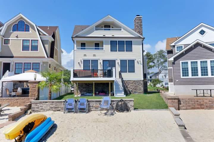 DonVillane's tweet image. Pack your bags and get to the POINT! A beach getaway done right 🌴

#Baltimoreave #pointpleasant #lakelouise #villanebuilding