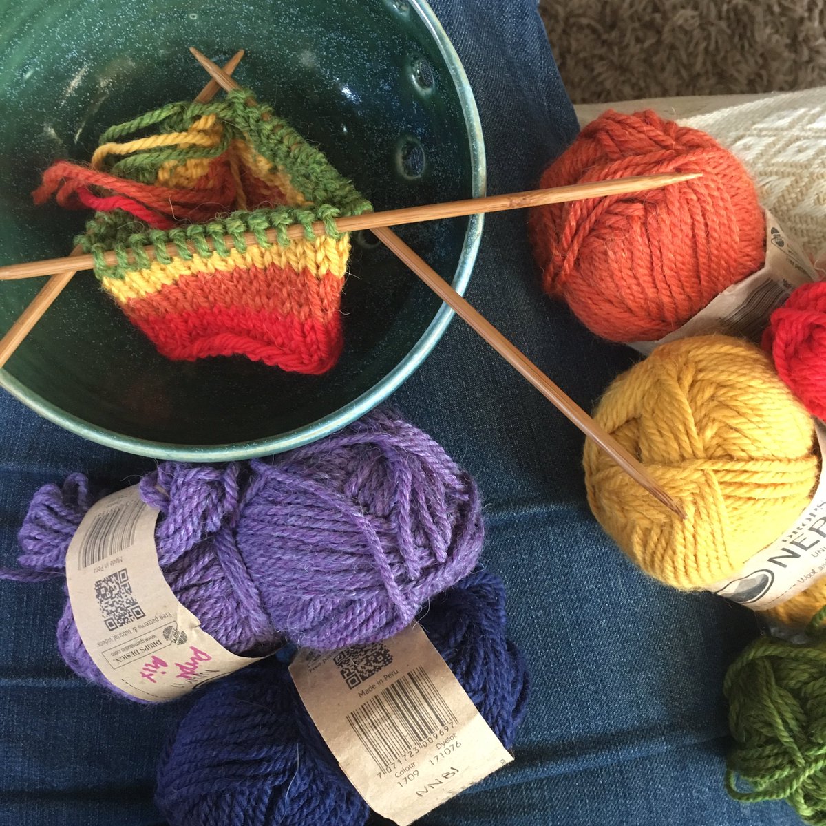 Knitting a #rainbow earlier today 🌈🌈🌈 #colourfulgifts #handmade