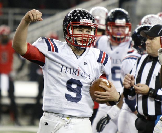 Gamebreaker614's tweet photo. We'd like to include you in our office discussion. In the last 15 years, who has been the best high school quarterback in Columbus? https://t.co/ZTSQzBO7qK