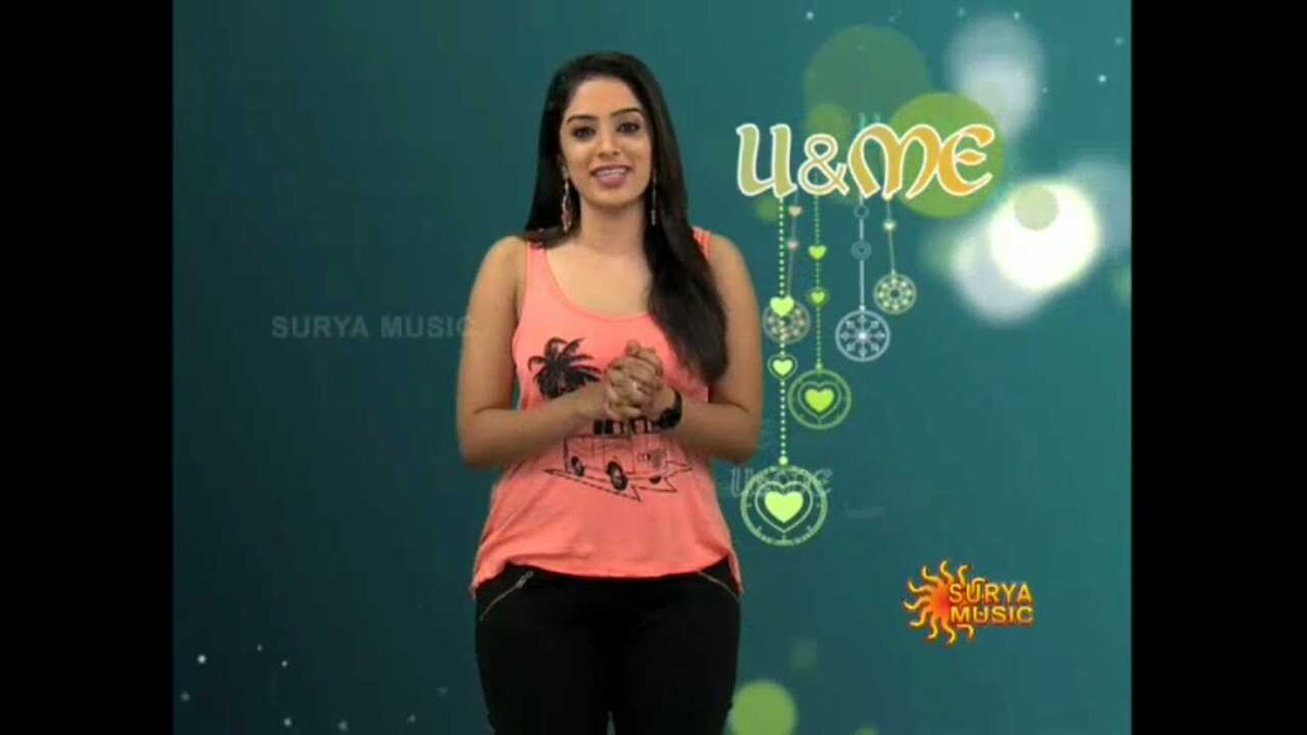 iam_strganesh's tweet photo. Good evening diya❤ @vj_diya
#YouAndMe #SuryaMusic #Monday2Friday #5PM🕔 https://t.co/QMBjTBmftE