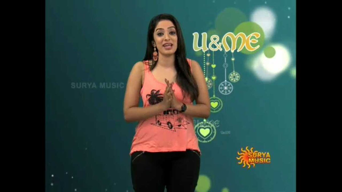 iam_strganesh's tweet photo. Good evening diya❤ @vj_diya
#YouAndMe #SuryaMusic #Monday2Friday #5PM🕔 https://t.co/QMBjTBmftE
