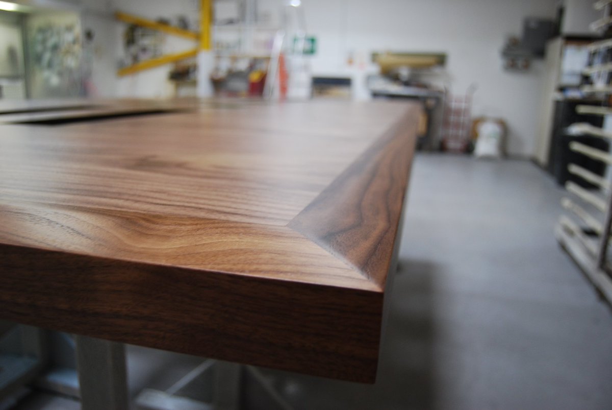 DGProInteriors's tweet photo. Those clever workshop boys have been at it again... #bespokejoinery #shopfitting #joinery #bespoke #boardroomtable #dgpro https://t.co/qvBElWb7o5