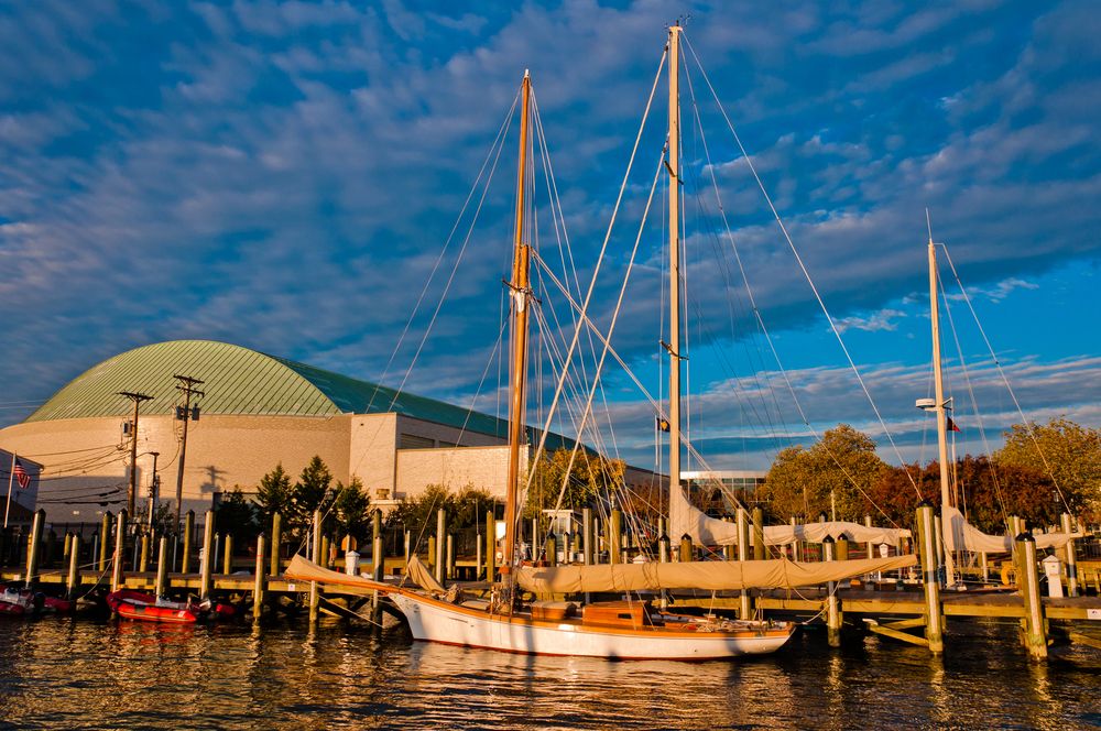 USNewsTravel's tweet photo. Explore our favorite things to do in Annapolis: https://t.co/JHWoGNEGCF https://t.co/B5ucULUCLE