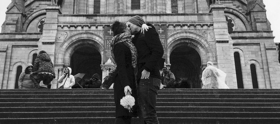 BrxHouseTheatre's tweet photo. Catch an early glimpse of @lostdogdance's dance-theatre #FiRSTBiTE tonight &amp; Wed, with a middle-aged Juliet &amp; Romeo💘 https://t.co/FHvwDhAxBP https://t.co/pbyNgYHchv
