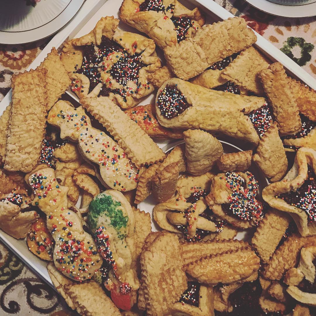 lalocride's tweet photo. DELIIIIIZZIEEEEEEEEE!!! 🍪🍪 😋 #lalocride #locride #calabria #sammartini😀🤩 Grazie @miuzzu 😉😉 https://t.co/2kK04JHkqr