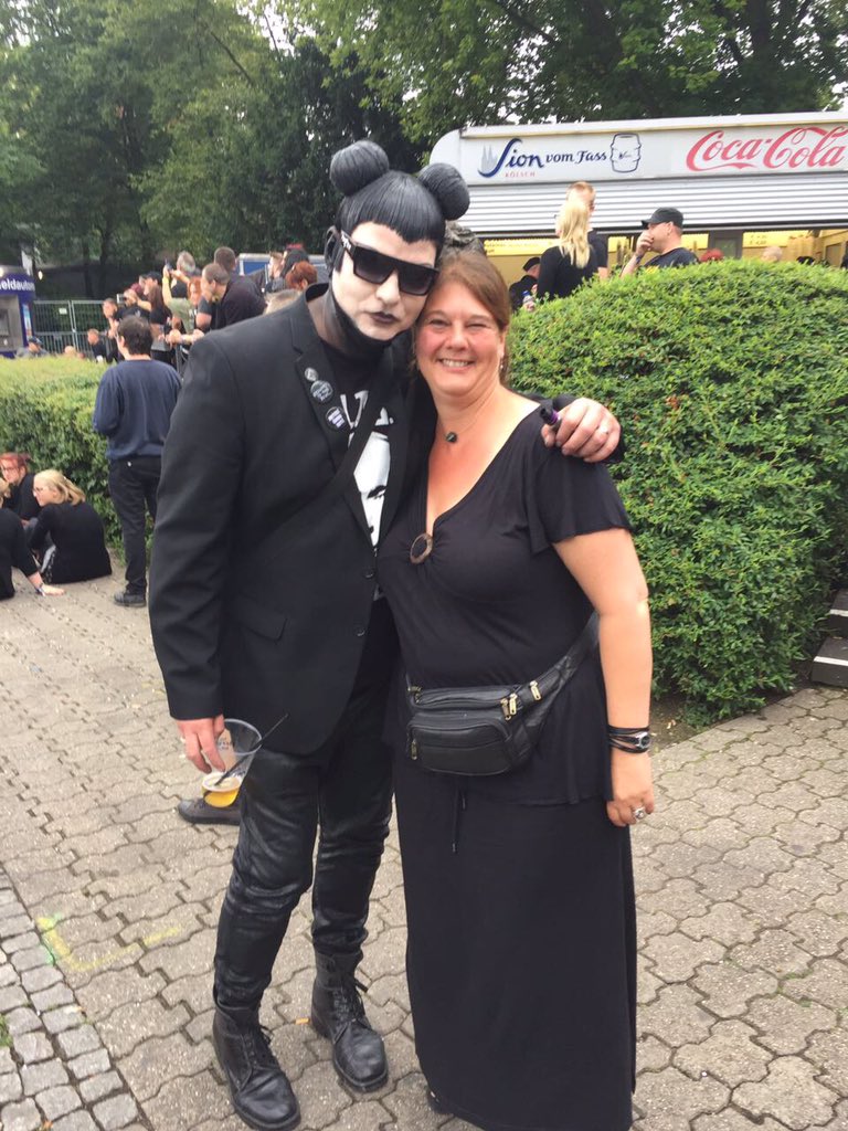 Rotkaeppchen_70's tweet photo. @baumi71s @MarcMassive And thanks for the photos
#Amphi17 #amphifestival https://t.co/69gKwr1nRA