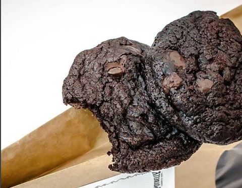 Potbellyuk's tweet photo. Ooohhhh chocolate cookies you say? Yes please! 
#CookieCrumbs #CookieBites https://t.co/xG2P7VM5Sp