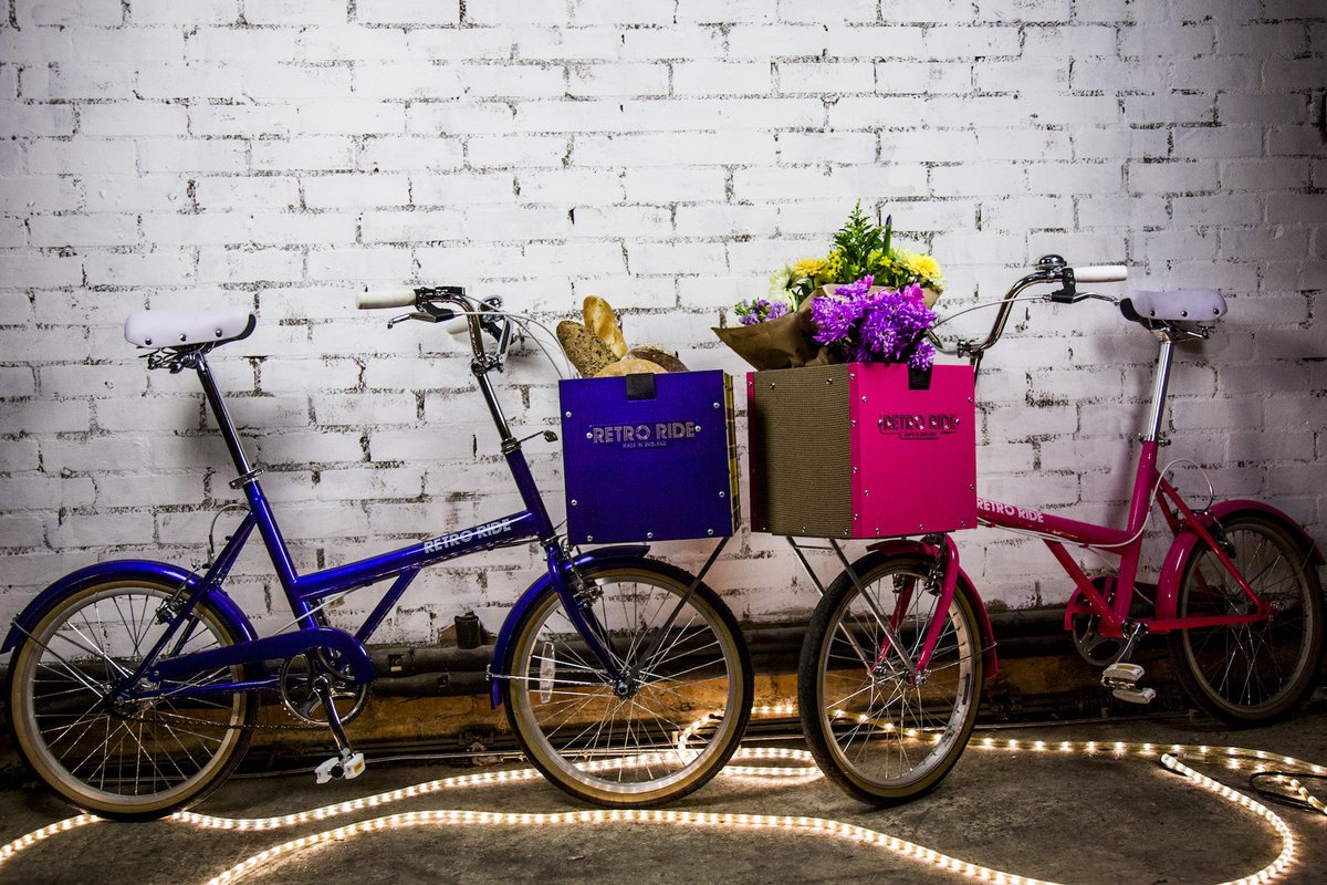 RetroRideLondon's tweet photo. Tuesday = #Treats. We think our #tartan and #blue #bike is the perfect mid week treat 🚲😍 #cycle #fashion #london #cyclefashion https://t.co/t80KNH112n