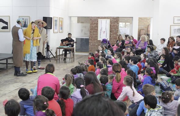 CasaAbiertaENAP's tweet photo. ¡Buenos días! 🙋♀️porque cuando nos juntamos en #Comunidad no hace frío 🌞así fue nuestro masivo #ProgramaDeInverno 👉 https://t.co/L7Vc8qHDfy https://t.co/Nl2eWOIXbL