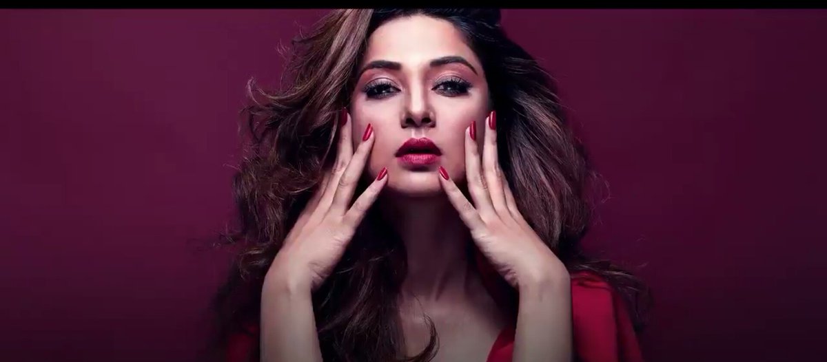 Spotboye's tweet photo. RT if you just can't your eyes off TV Hottie @JenWinget. 😍🔥 https://t.co/v8HtJ8wzJc