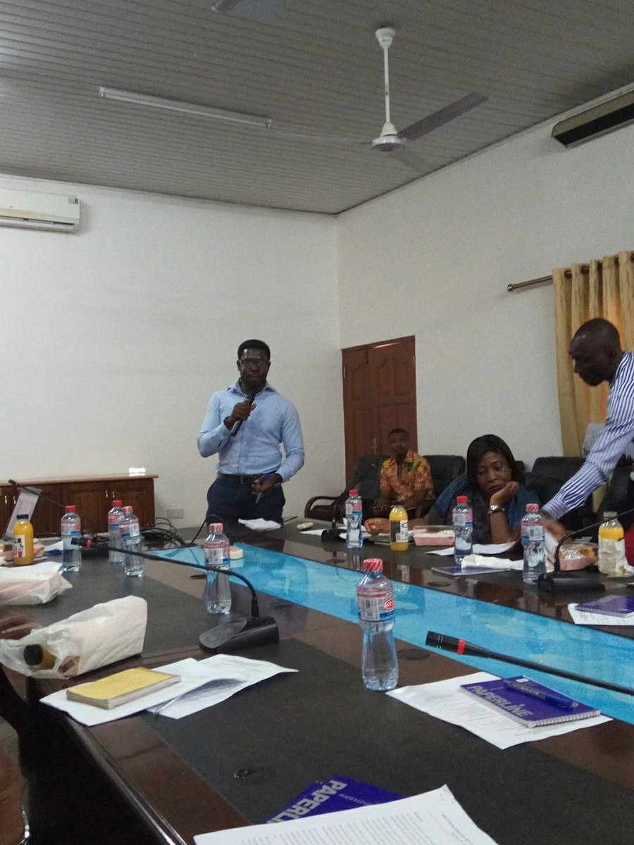 arhrghana's tweet photo. Nii Sarpei of @arhrghana summarizing the key points made at the round-table discussion @pai_org @SEND_GHANA @cmghana @FP2020Global #phc_gh https://t.co/6Uf0u2M6SM