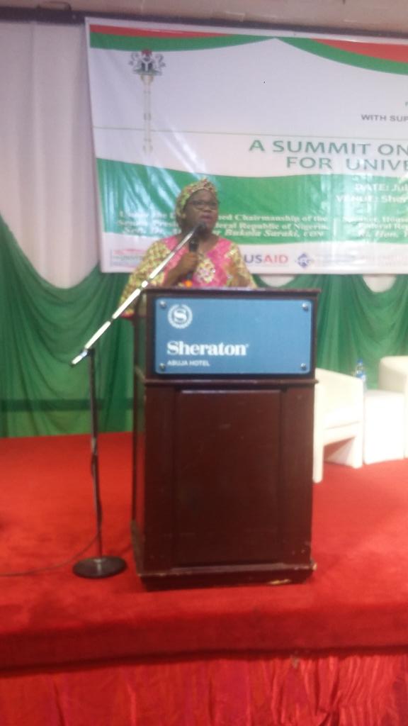 Dr.Nneka Orji of <a href="/Fmohnigeria/">Federal Ministry of Health, NIGERIA</a> presenting the <a href="/JLN4UHC/">Joint Learning Network</a> approach to Nigerian legislators at the #LegNet4UHCNG in Abuja