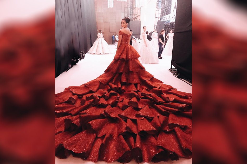 ABS CBN News on X LOOK Anne Curtis huge red gown steals spotlight at bridal show https t 3I959lElMD https t 3nvG7T92CJ X