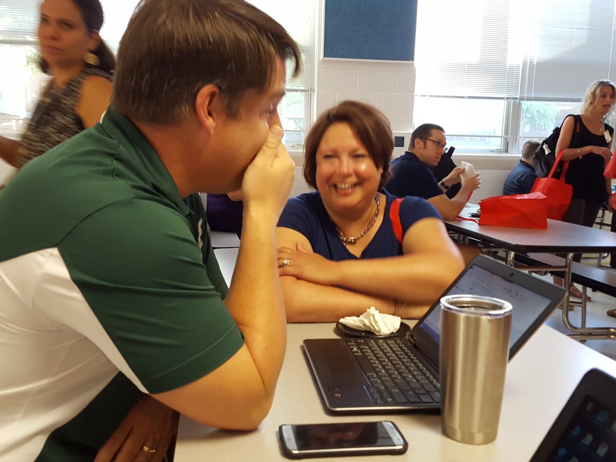 dancingbluefish's tweet photo. Collaboration at its best. #FCPSsbts https://t.co/iLUV4fuKgW
