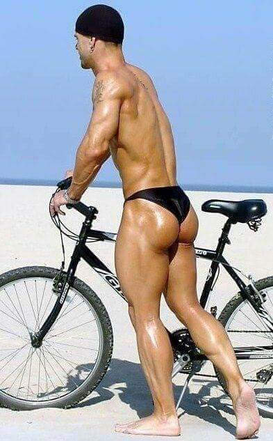 DFlIiaAXoAAImb3.jpg:large