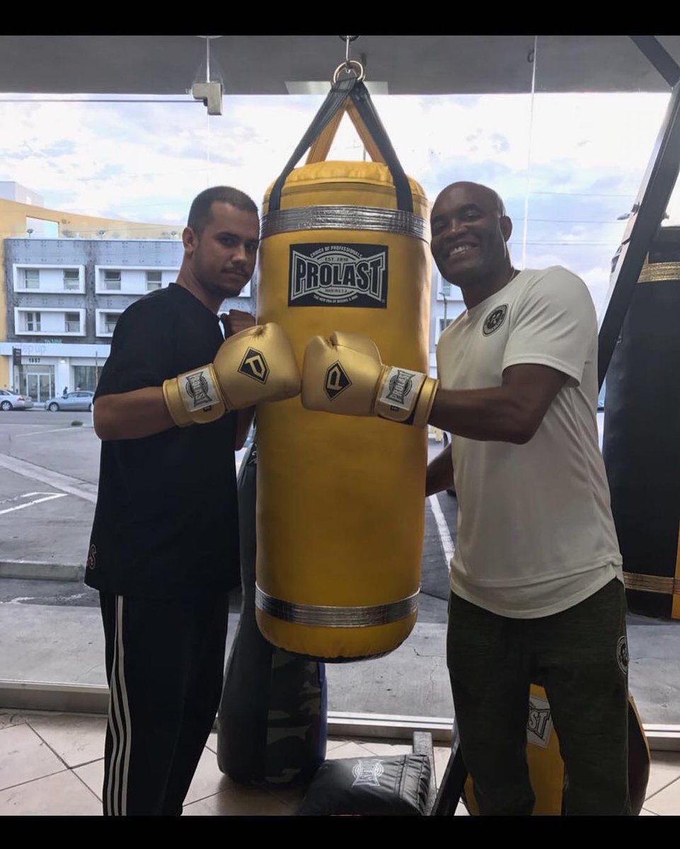 SpiderAnderson's tweet photo. @prolastboxing @profightshop #fightshop #prolast #promma #mmafightshop #procombat #profightshop #hollywoodfightshop #mma https://t.co/wGhFdLVvEZ