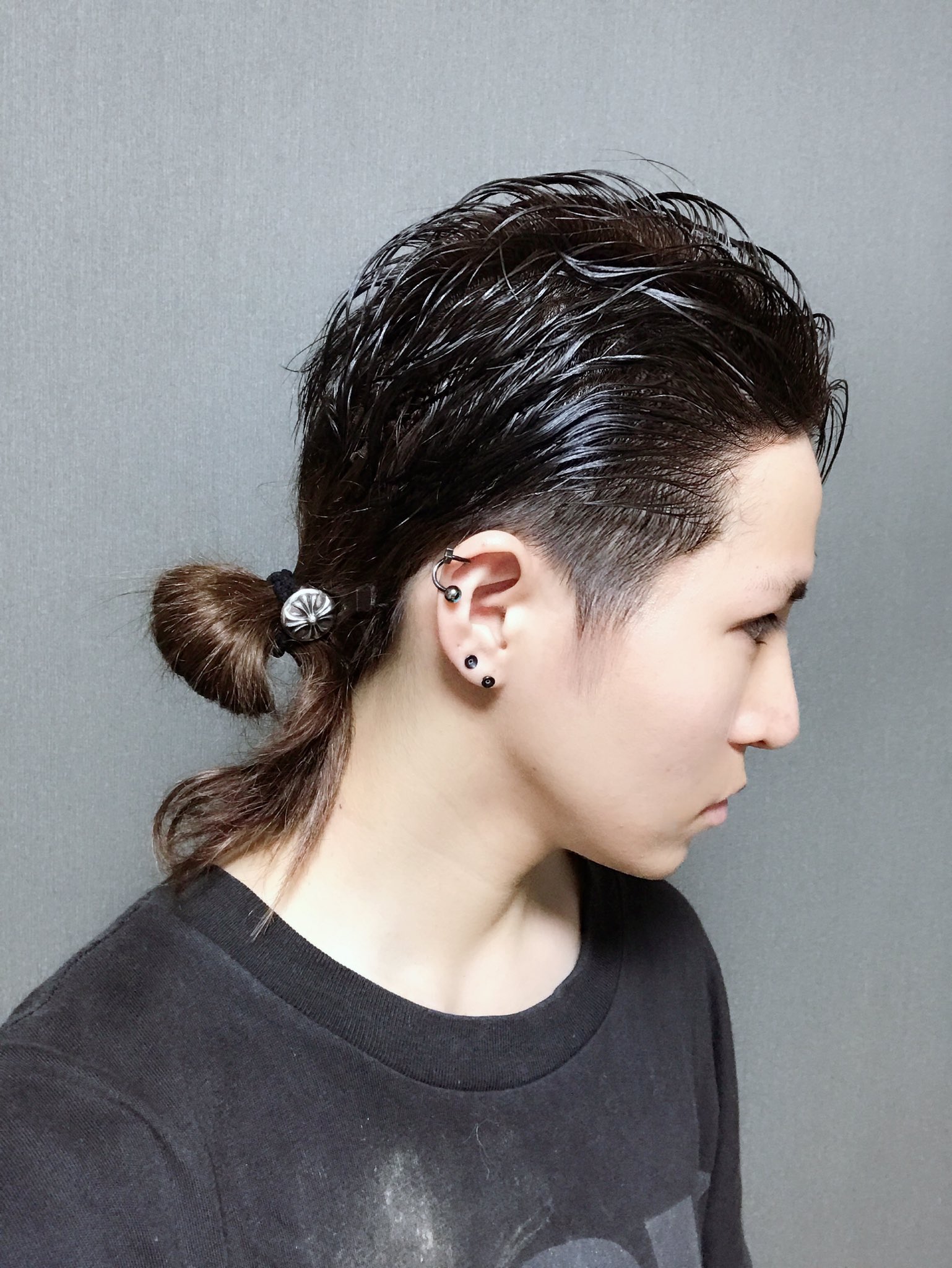 تويتر もるさん على تويتر 結んでオールバックにするとこんな感じ 灬 ก 結構いい ロングという自分の中で初の試みだったけど 刺激がたくさんでいい経験になった T Co K1c4zql06c