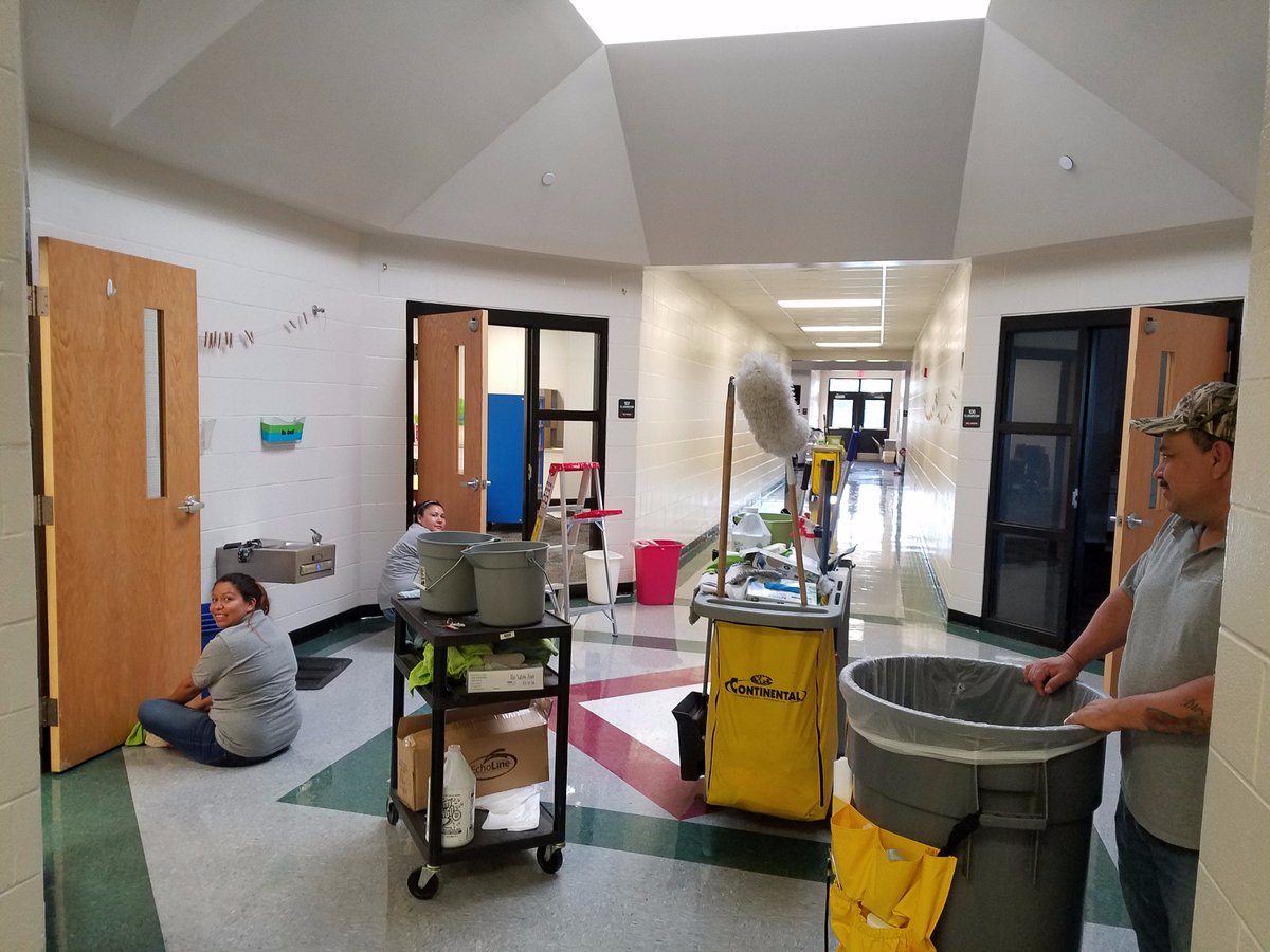 ETEWildcats's tweet photo. @SSCServices have been working hard all summer making ETE beautiful for #backtoschool.  Great work, team!  Looks &amp; feels like a new building https://t.co/Q9s7RBy1hX