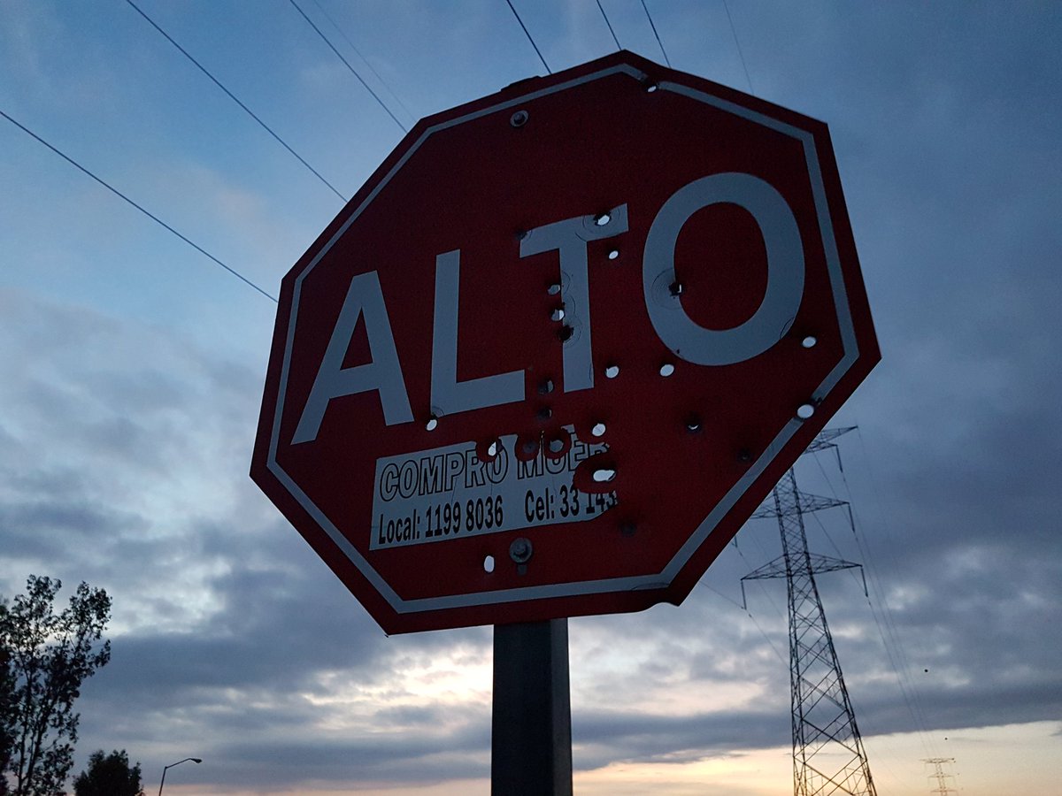 VdaNocturnaGDL's tweet photo. 1 semana sin luz en la colonia #AltusQuintas en #Zapopan se solicita apoyo a la autoridad @Linea_Zapopan @PabloLemusN @TelevisaGDL https://t.co/BZbcuIWrob