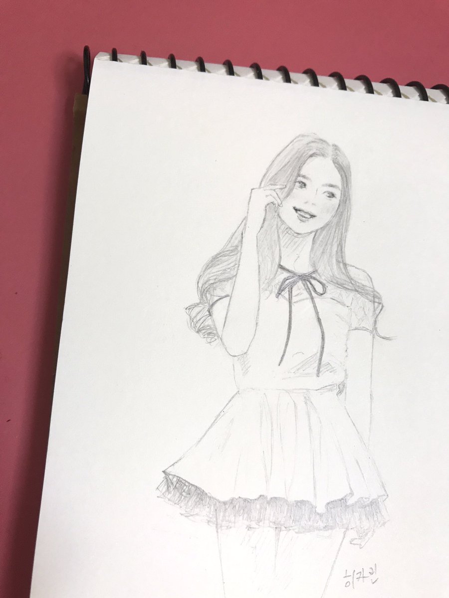 omg__hk's tweet photo. らくがきヒョジョンちゃん^_^❁ 
やっぱりCloserの雰囲気好きだな〜♡

#OMG #OHMYGIRL #HyoJun #오마이걸 #효정 #おまごる https://t.co/hE8Y5KbTAO