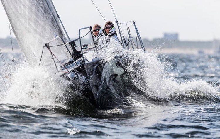 ThisWayOutStore's tweet photo. Smooth seas never made good skippers. #outdoors #thiswayout #hellyhansen #seas | 📷 @hellyhansen https://t.co/JFjYeXDtXq