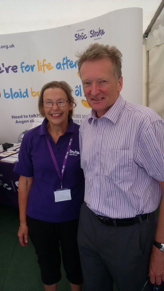 DavidMDOTHS's tweet photo. At the Stroke Associate stand with the CMO. https://t.co/oKwwyqVJOX