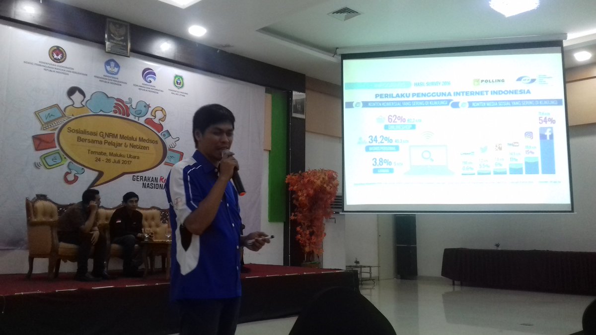 Khansabila16's tweet photo. Ayo berubah...
Workshop GNRM melalui Medsos bersama pelajar dan netizen..
#Netizenternate
@RelawanTIK https://t.co/apym3AI9CN