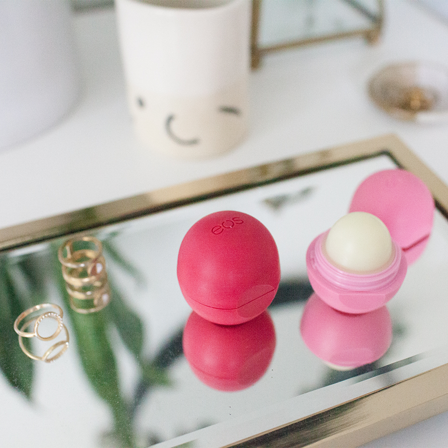 eos's tweet photo. Some gold for your fingers and some goodness for your lips. #eos https://t.co/NGcmIm9gBn