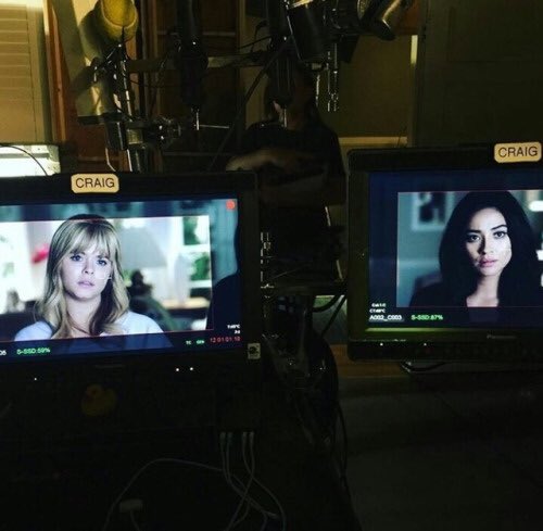sof_emison's tweet image. BABES ! 
#emison #PrettyLittleLiars #emisonspinoff