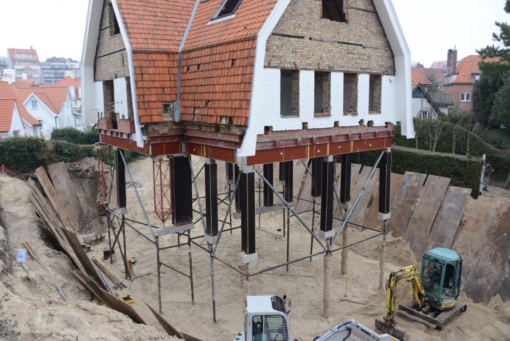 FrankiGroup's tweet photo. #tbt 18 micropiles under a villa in Knokke https://t.co/NknWld4h8T