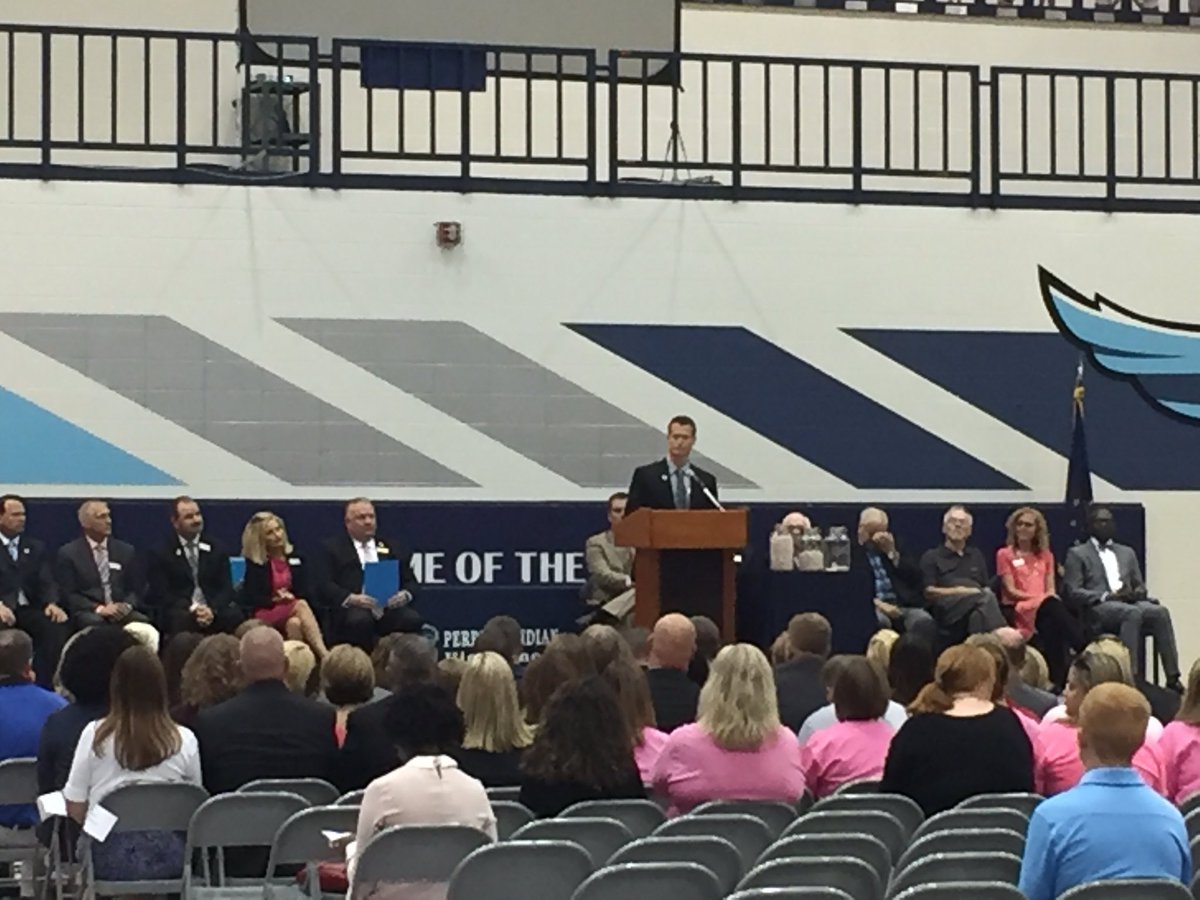 PMHSPD's tweet photo. Congratulations @kescaringe22 on Administrator of the Year! https://t.co/A6lZkm3yTF