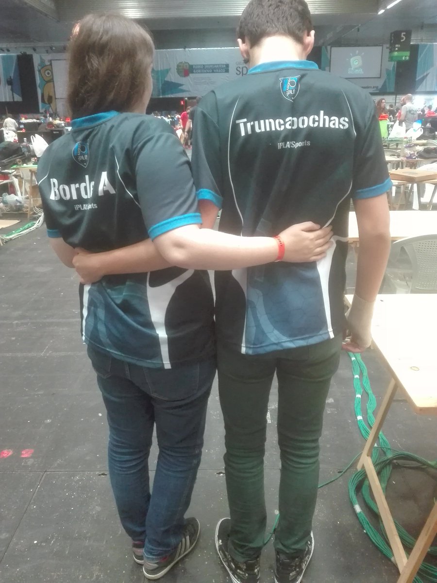 iPLAY eSports tweet media