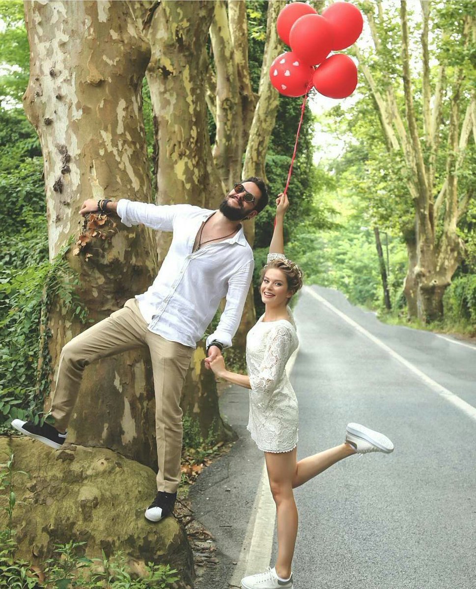 Rim57020526's tweet photo. @Skunkkie @burcu_biricik  🎈🎈🎈❤❤ https://t.co/ISOIGaY5ux