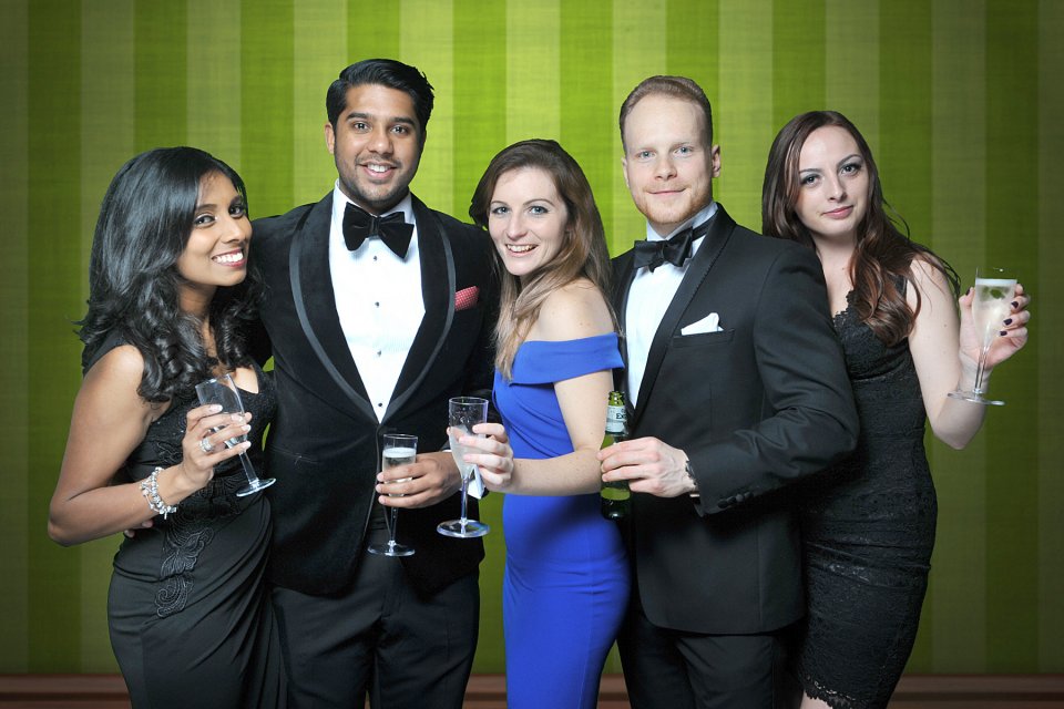 Warble_Ents's tweet image. Green Screen Photography is a great way to capture your guests in fun and interesting ways! #UniqueEntertainment warble-entertainment.com/green-screen-p…