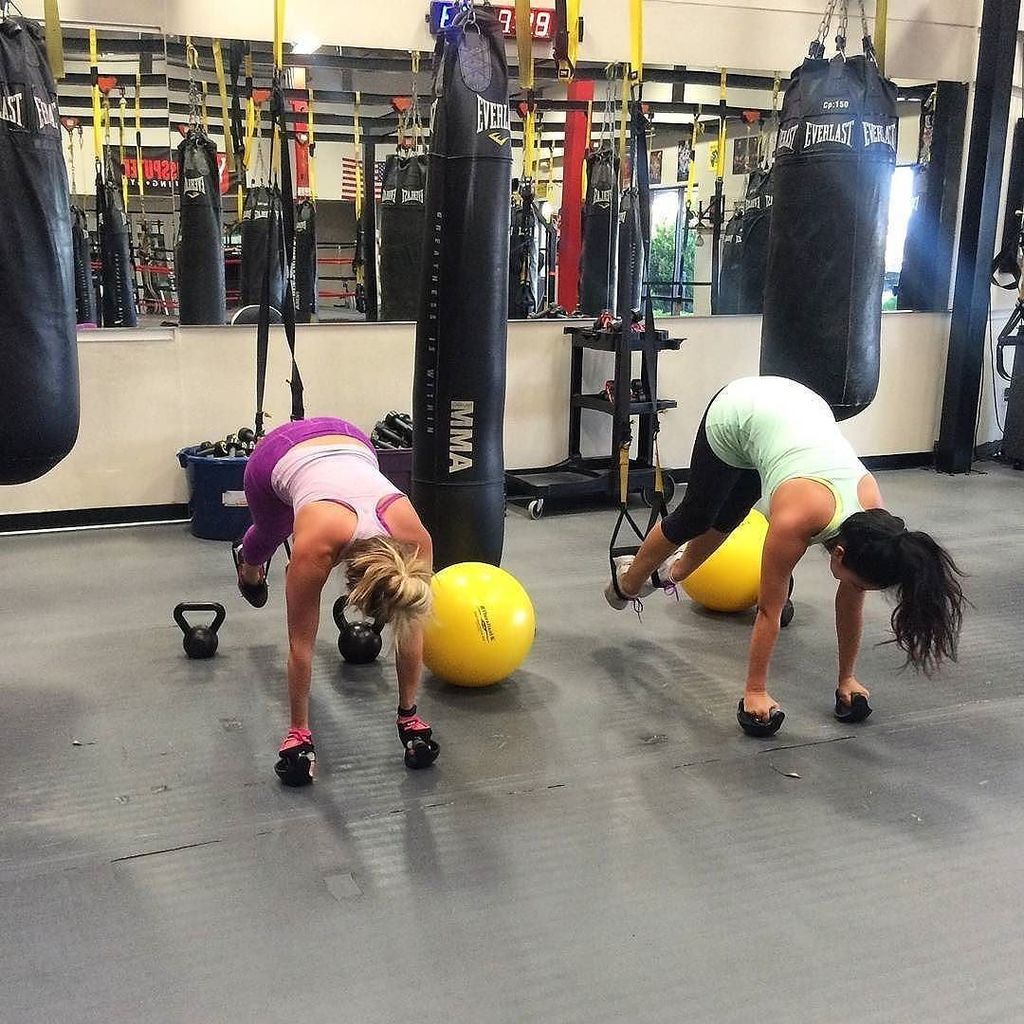 ThePushX3's tweet photo. Thanks to @frofrozzy for the #PushX3 post at Undisputed Boxing Gym in San Carlos, CA! @teamubg @jamesbazzel @bruno… https://t.co/c5bePe48z3 https://t.co/27jhZfSJn9