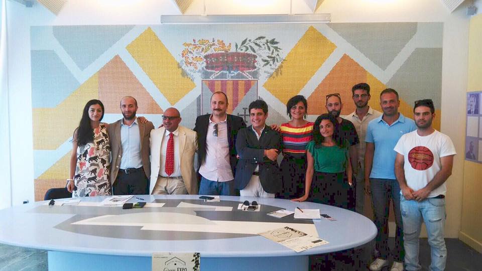 ecoplanner_it's tweet photo. Conclusa la conferenza stampa per #greenexpo #2017 :adesso Vi aspettiamo dal 10 al 13 #Agosto da #excomac a #soverato #StayTuned #calabria https://t.co/6hiBvaSuQN
