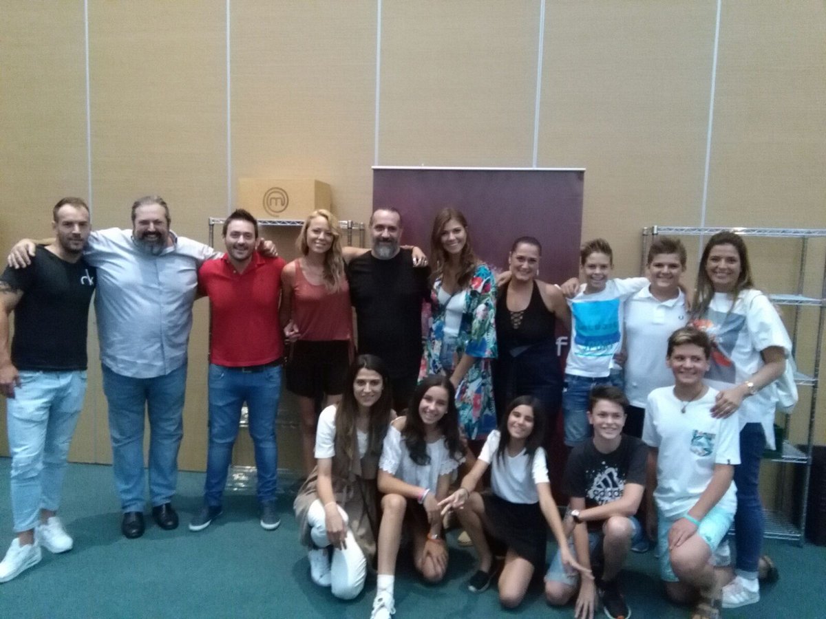 Menudo lujo de invitados para el #casting de #MCJunior en Barcelona. ¡Viva la familia MasterChef! :) rtve.es/castingmcjunior