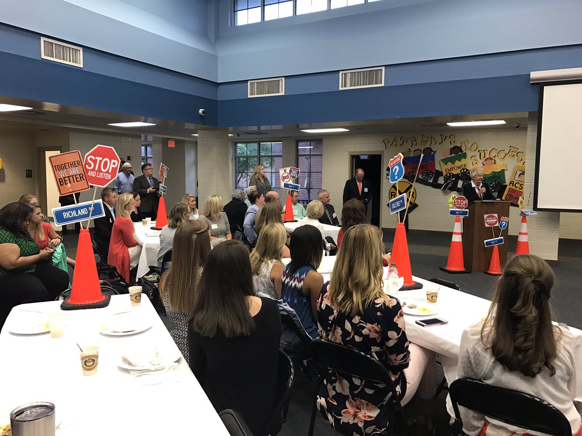 GovernorKayIvey's tweet photo. As a former teacher myself, I was so proud to help the teachers of Auburn City Schools kick off their school year! #IveyLLHLTour https://t.co/eXEXdAlZZZ