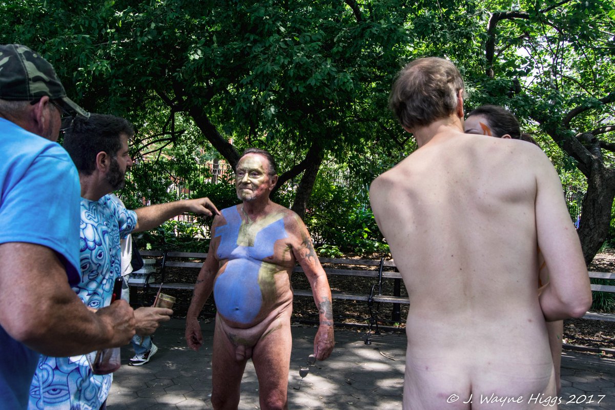 jwhimages's tweet photo. I was one of the models in Washington Square for Bodypainting Day NYC 2017.
#BodypaintingDay #HumanConnectionArts https://t.co/aTa29CCjVS