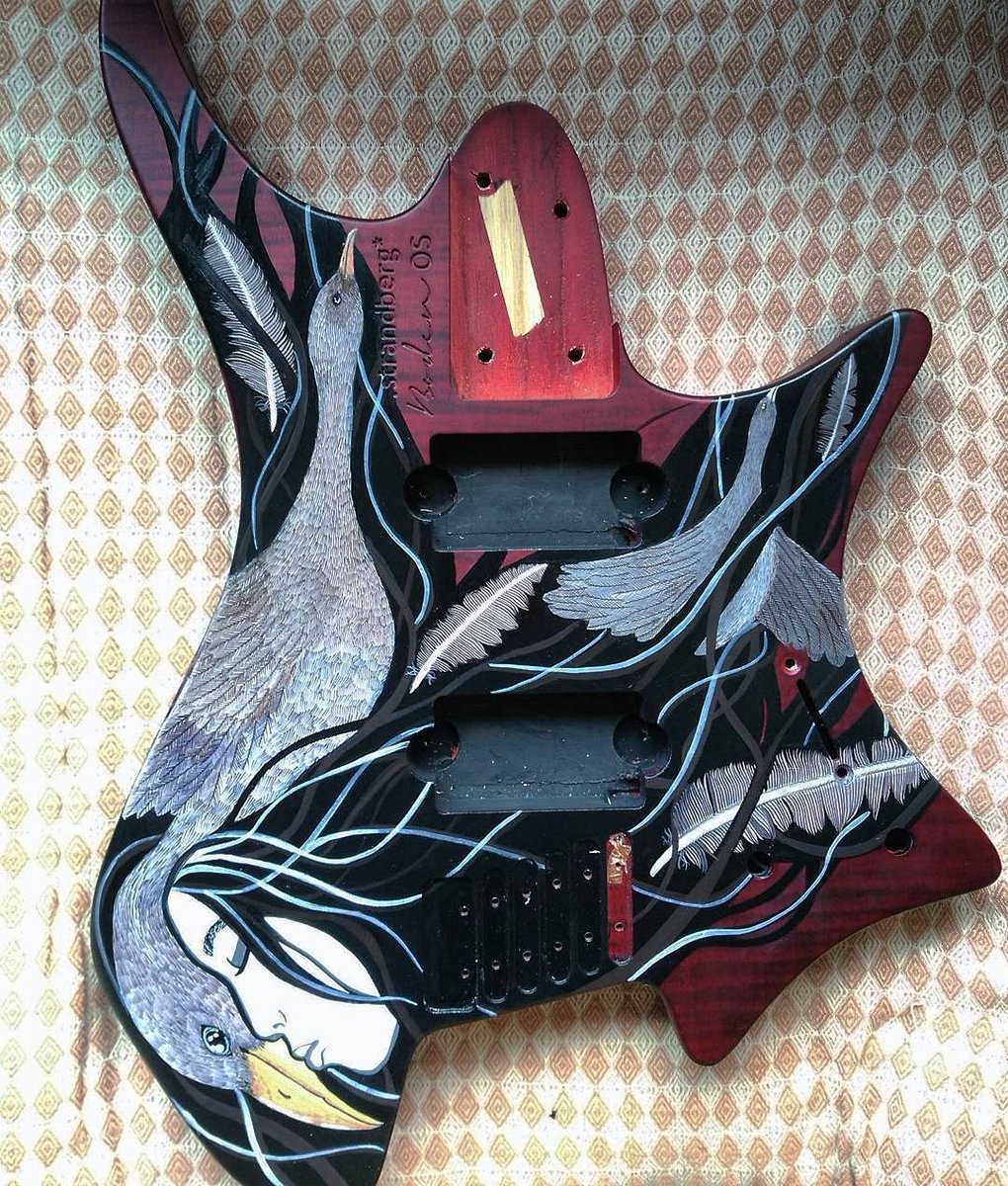 strandbergGuit's tweet photo. Beautiful hand painted artwork on a Boden OS model by ML Art (IG:@mlart.21)! #strandberg #headlessguitars #bodenos #customart #goheadless https://t.co/cFtS5OK1iq