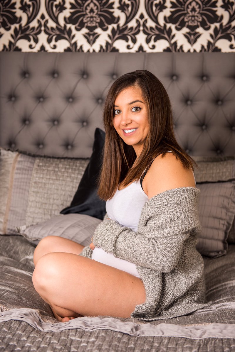 cherrikoala's tweet photo. One happy mommy to be π #livsimone #livsvisuals #maternity #photographer https://t.co/l91Fx7960U