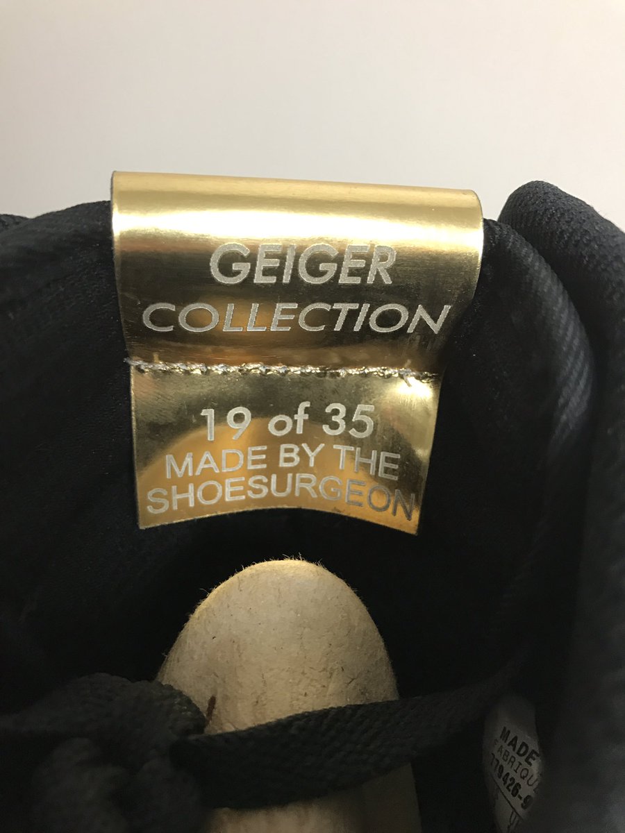 gagagagagagagav's tweet photo. 🏆 @JohnGeiger_ さんと @TheShoeSurgeon さんの初期の作品。
この頃からswooshにいろいろな皮を使ったりしていました。
#misplacedchecks https://t.co/BK6E5S3DQT