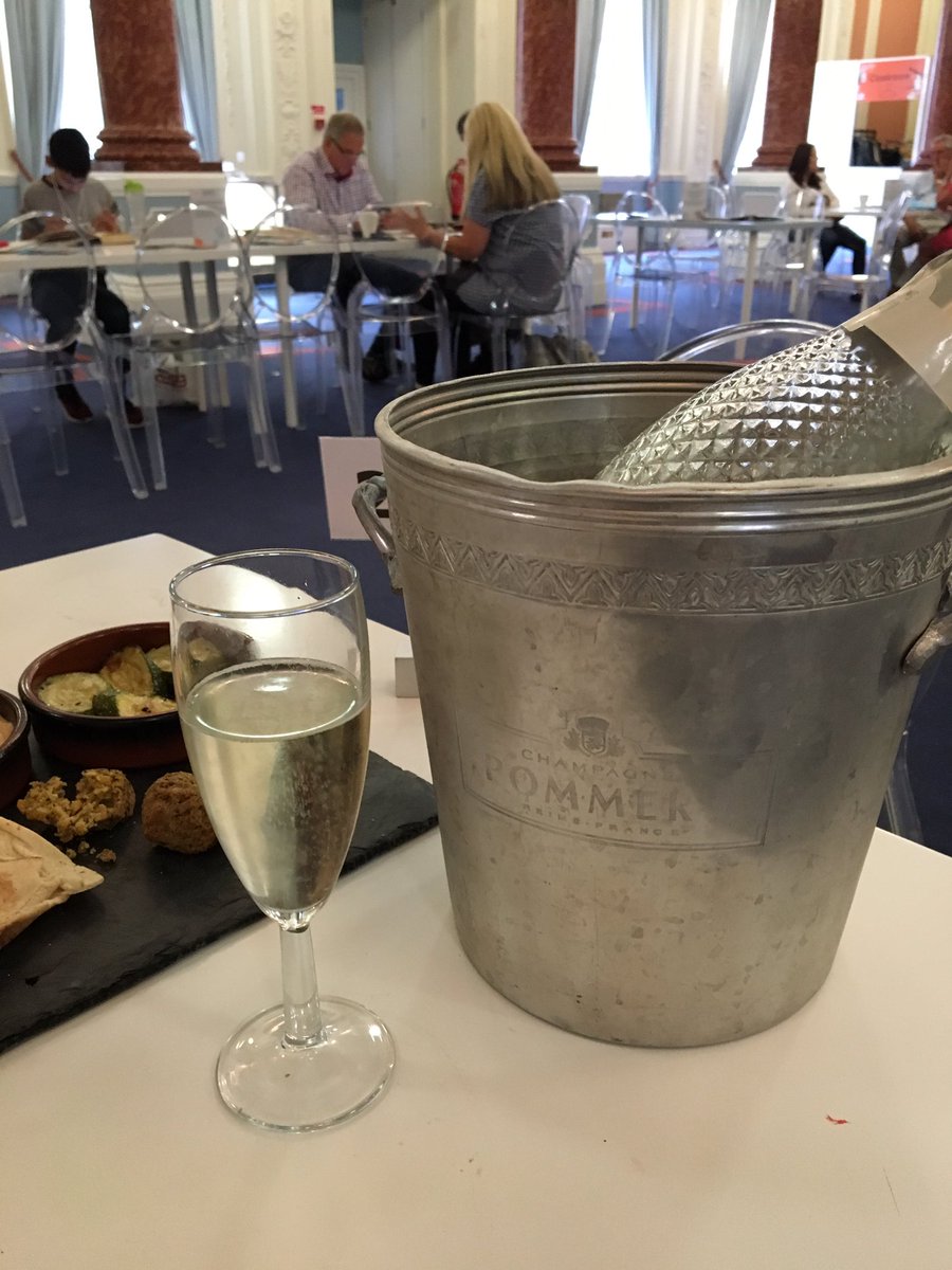 mrspierecrumble's tweet photo. Thankyou @PureLondonShow #pureshow perfect end to a perfect event 💋 https://t.co/8V962b0IFR