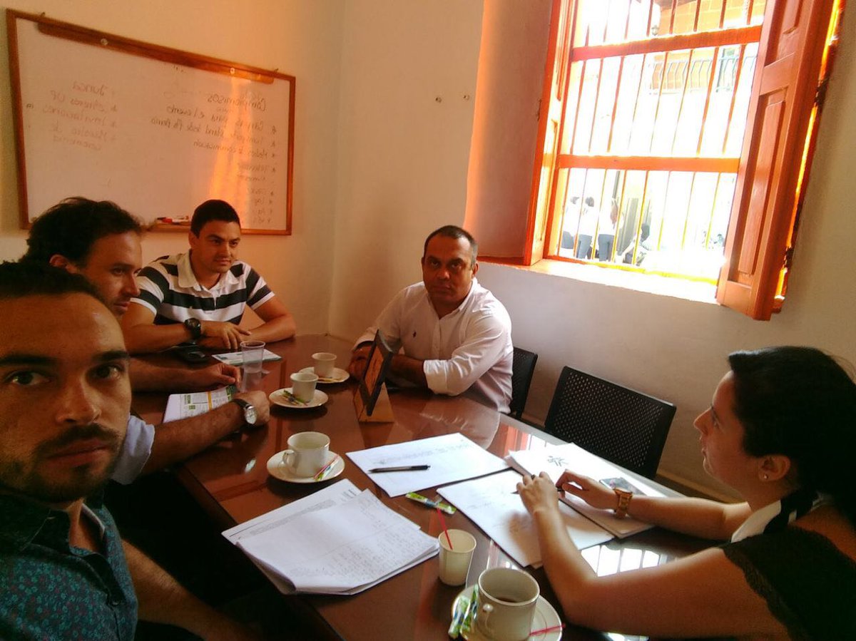 SomosAGROSAVIA's tweet photo. Con #Sennova regional Cisneros-Puerto Berrío nos reunimos para definir estrategias de trabajo conjunto en I+D+i #CIElNus #PECTIA https://t.co/8DX6J9VnzS