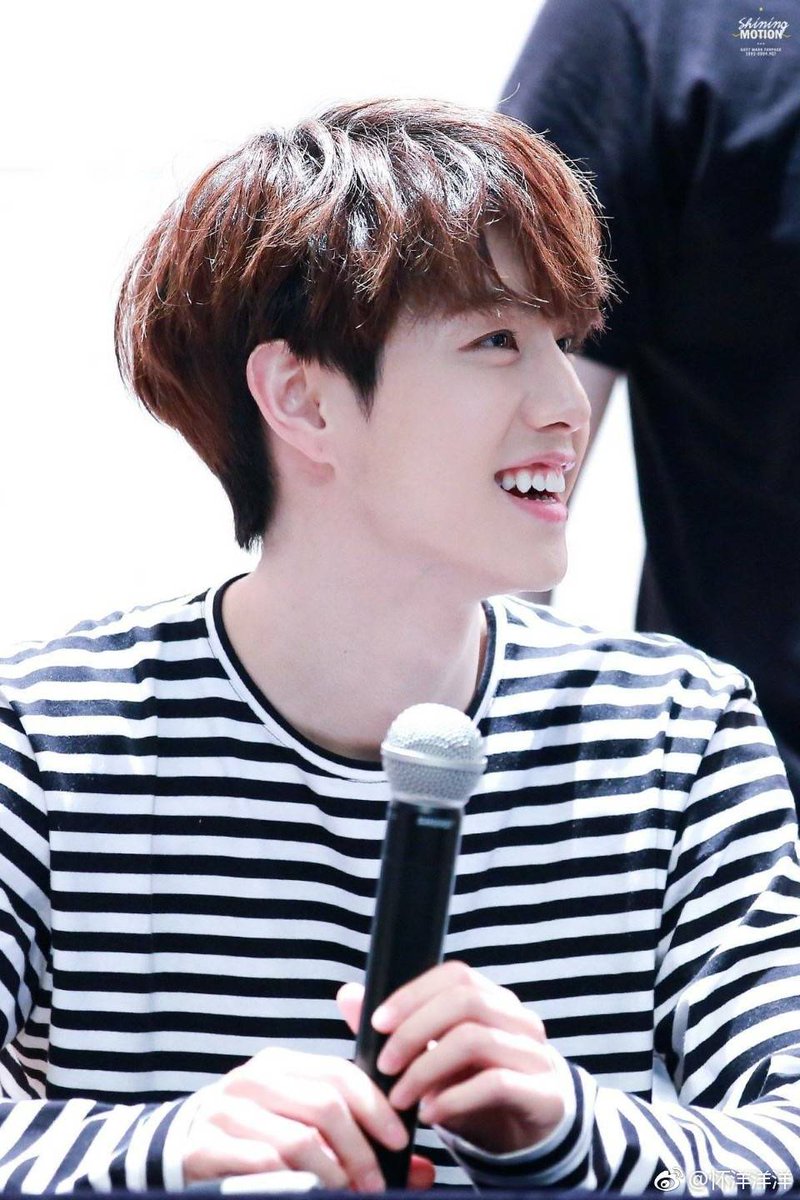 vrone_hh16's tweet photo. I vote #marktuan @mtuan93 of #got7 @GOT7Official for #100mosthandsomefaces2017 #tccandler @tccandler https://t.co/jcwc7u7Rby