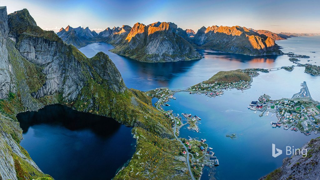 bing's tweet photo. The view from Reinebringen ridge at the village of Reine on Moskenesøya, Norway. https://t.co/F6xAeOy8kl https://t.co/1xSNP6QNZD