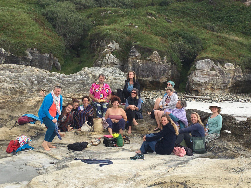 carboncoach's tweet photo. Having a cracking time on @isleofeigg being supported finding my soul's voice amidst Eigg shells x #brokennotbroken https://t.co/ywdjqFhfuP