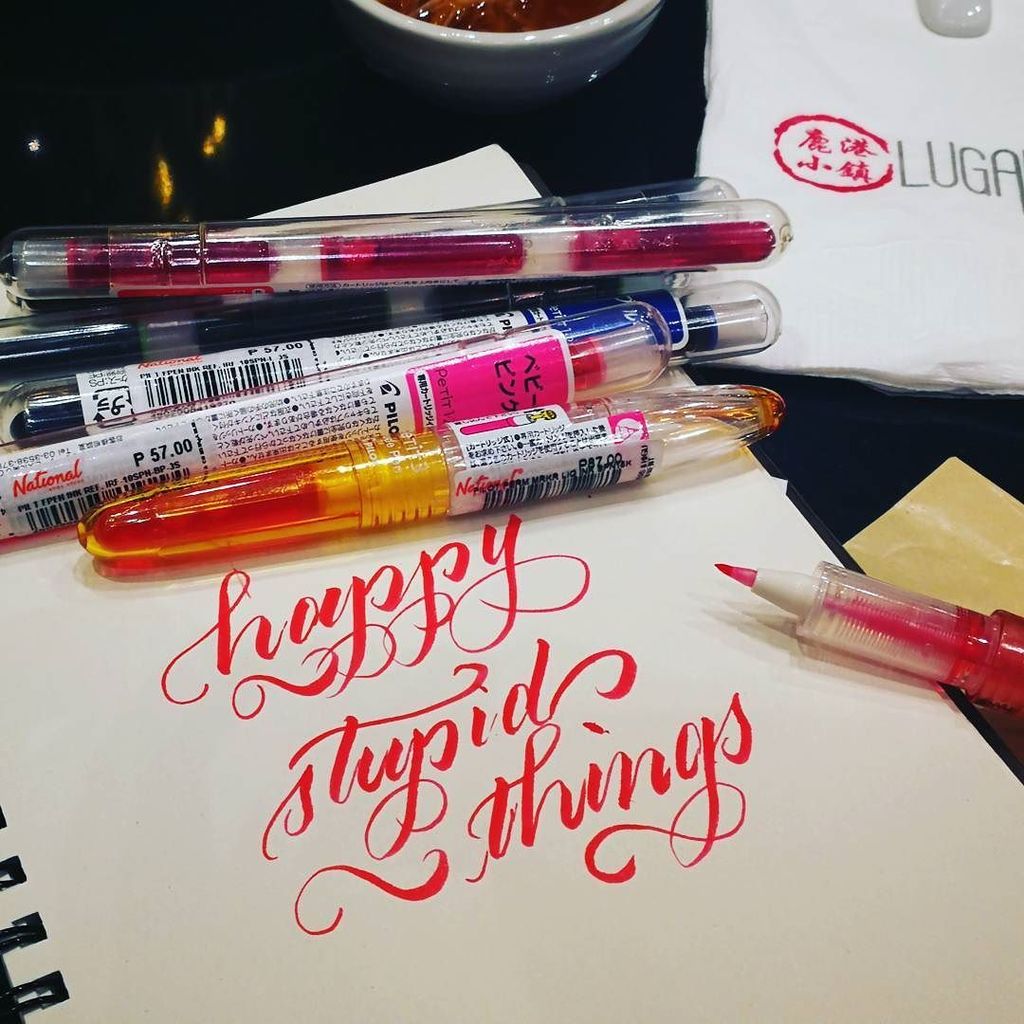 kulit's tweet photo. Doodling over dinner with the replenished #PilotPetit stash. 😄
.
#happythings #penandpaper https://t.co/o2dvey0hi5